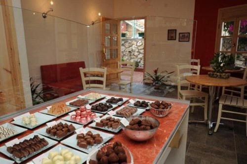Mi'Ilya Chocolate House Guest House Extérieur photo