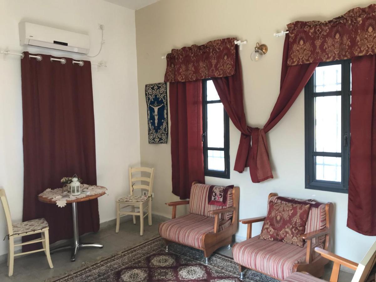 Mi'Ilya Chocolate House Guest House Extérieur photo