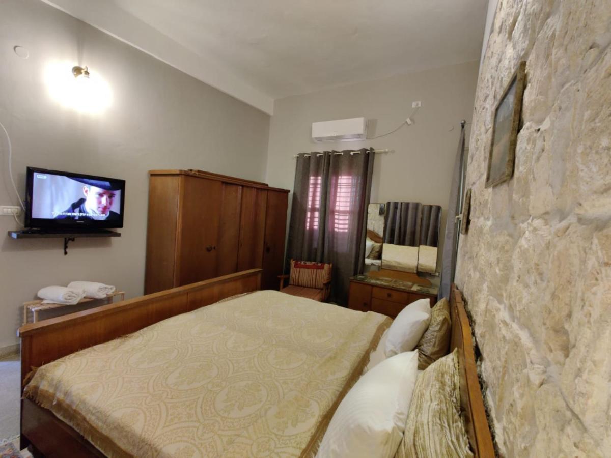 Mi'Ilya Chocolate House Guest House Extérieur photo