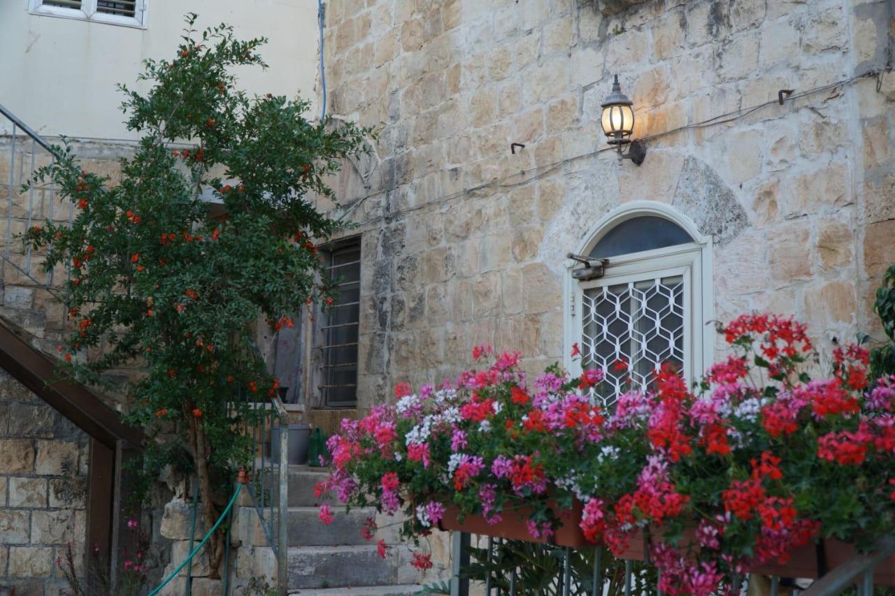 Mi'Ilya Chocolate House Guest House Extérieur photo