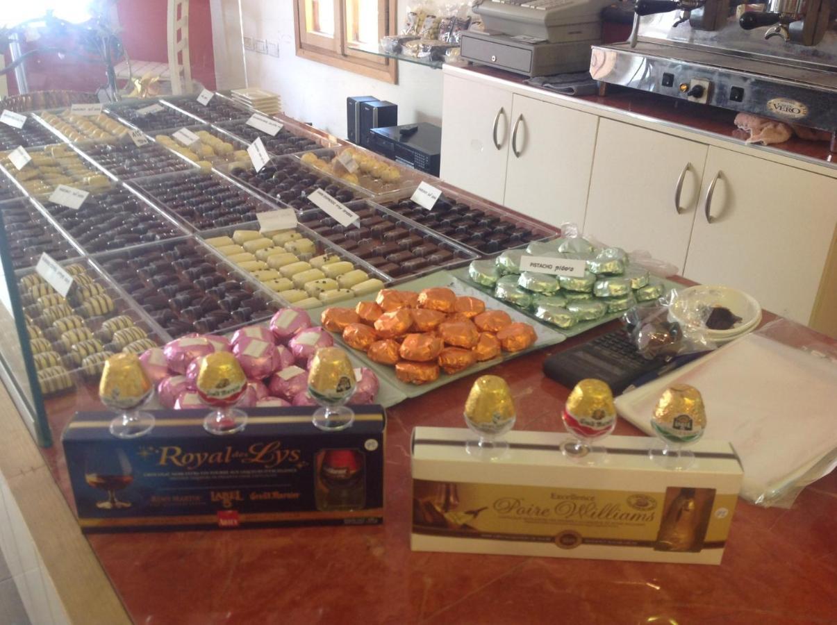 Mi'Ilya Chocolate House Guest House Extérieur photo