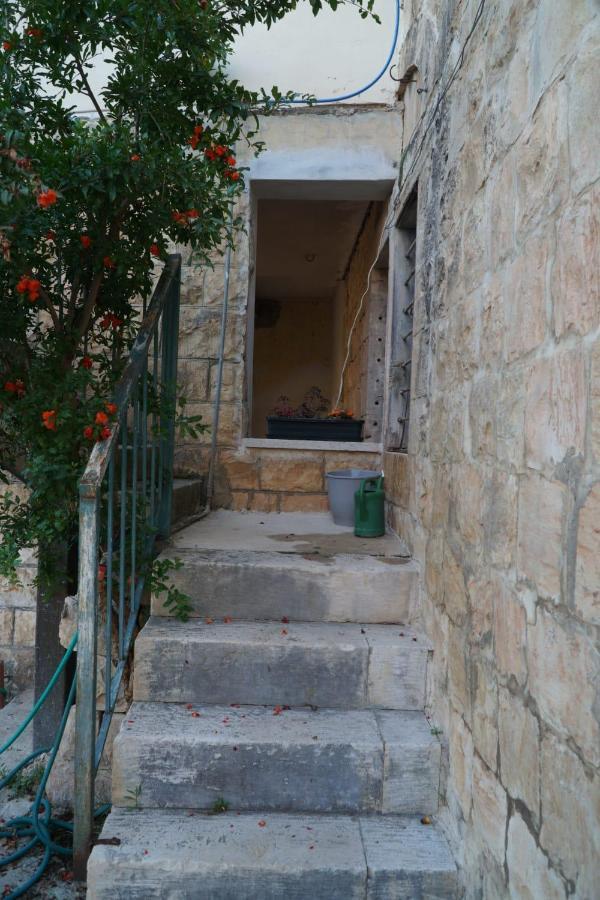 Mi'Ilya Chocolate House Guest House Extérieur photo