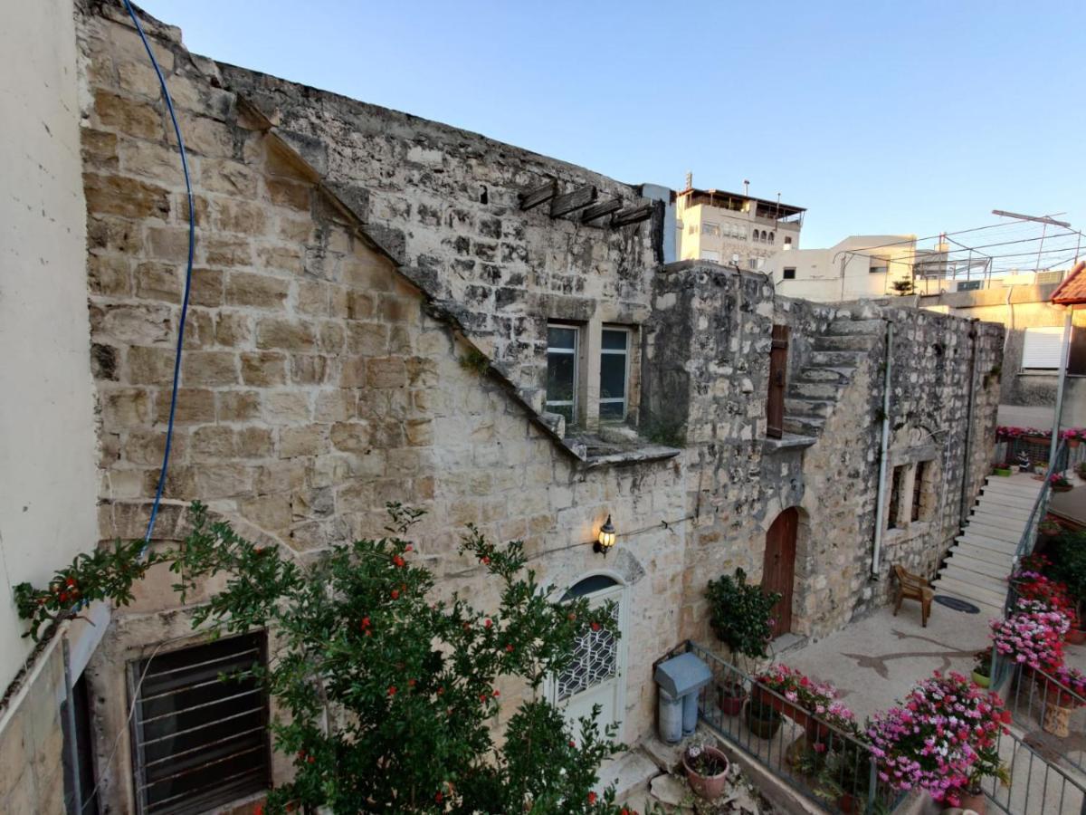 Mi'Ilya Chocolate House Guest House Extérieur photo